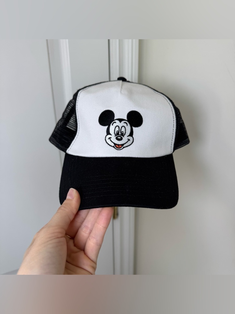 Disney Parks Mickey Mouse SnapBack Trucker Hat Cap White Black Adult Size OSFA